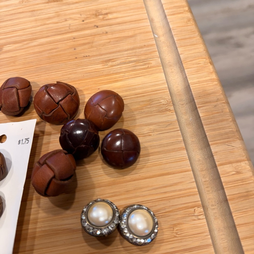 Vintage Assorted Button Collection Leather Rhines… - image 8